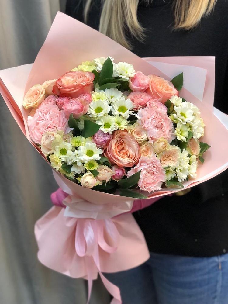 Букет цветов из: Гвоздики, Розы и Хризантемы в Кольцово Свердловская область