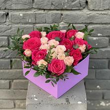Цветочная композиция из Розы в коробке в Кольцово Свердловская область