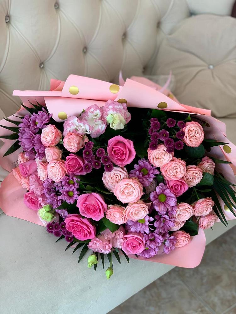 Букет цветов из: Хризантемы, Розы и Лизиантусы в Кольцово Свердловская область