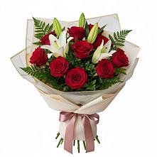 Букет цветов из:  Лилии и Розы в Кольцово Свердловская область
