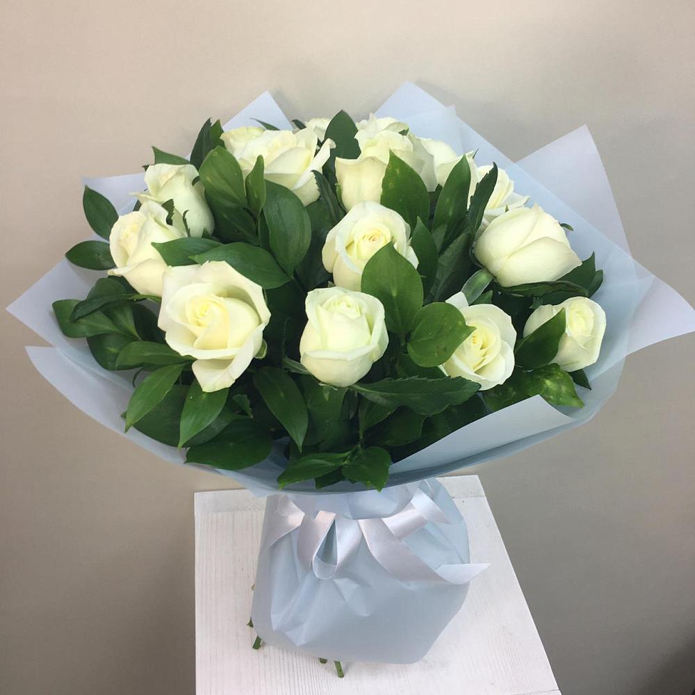 Букет 15 Белых роз Проуд в Кольцово Свердловская область