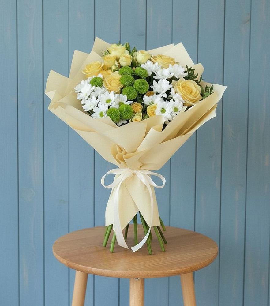 Букет цветов из: Хризантемы и Розы в Кольцово Свердловская область