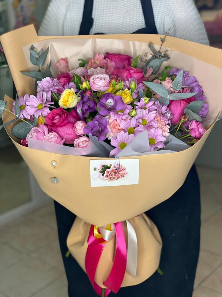 Букет цветов из: Хризантемы, Гвоздики и Альстромерии в Кольцово Свердловская область