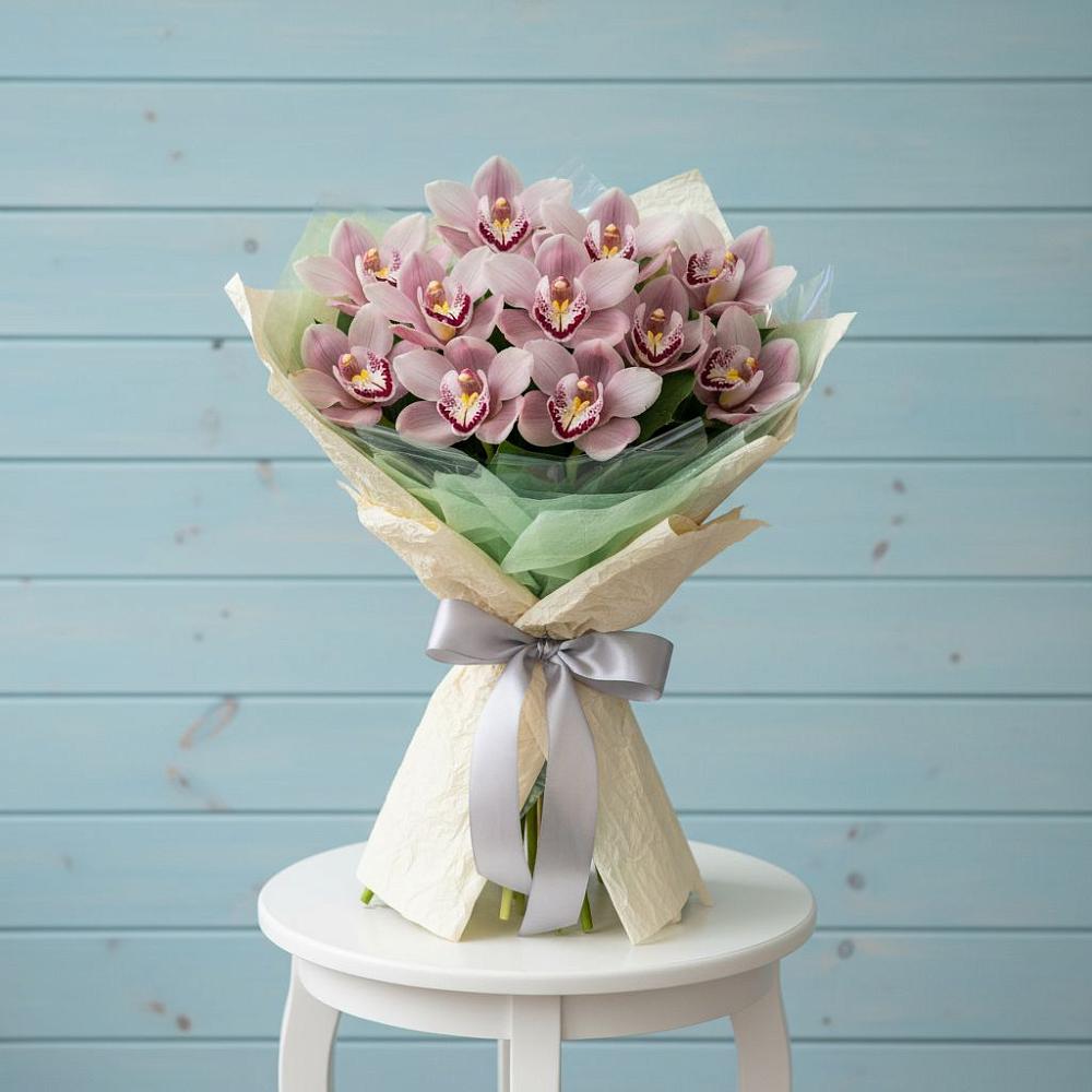 Букет цветов из: Орхидеи и Розы в Кольцово Свердловская область