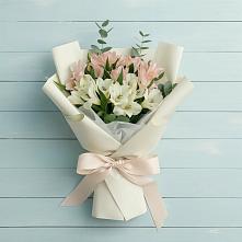 Букет цветов из:  Альстромерии в Кольцово Свердловская область