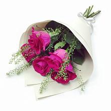 Букет цветов из:  Розы в Кольцово Свердловская область