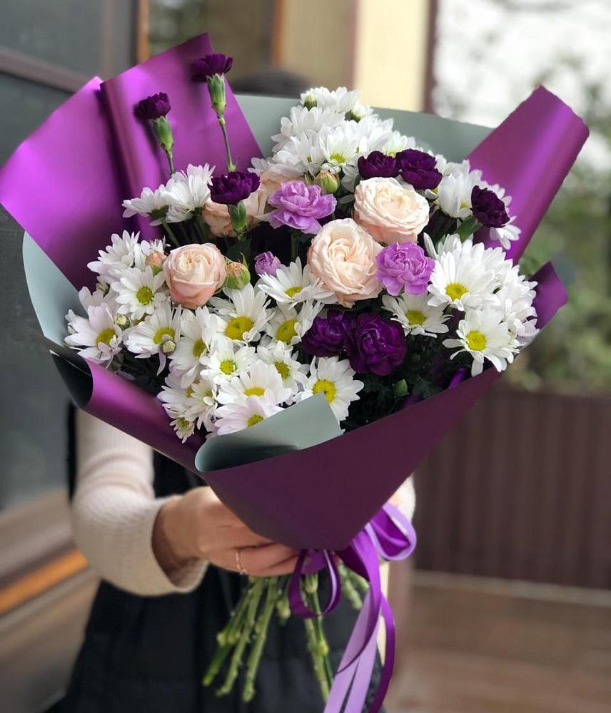 Букет цветов из: Хризантемы, Гвоздики и Розы в Кольцово Свердловская область