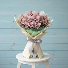 Букет цветов из:  Орхидеи и Розы #REPLACE_PRED# Кольцово Свердловская область