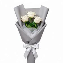Букет 3 белые розы в Кольцово Свердловская область