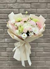Букет цветов из:  Гвоздики, Розы, Лизиантусы и Хризантемы в Кольцово Свердловская область