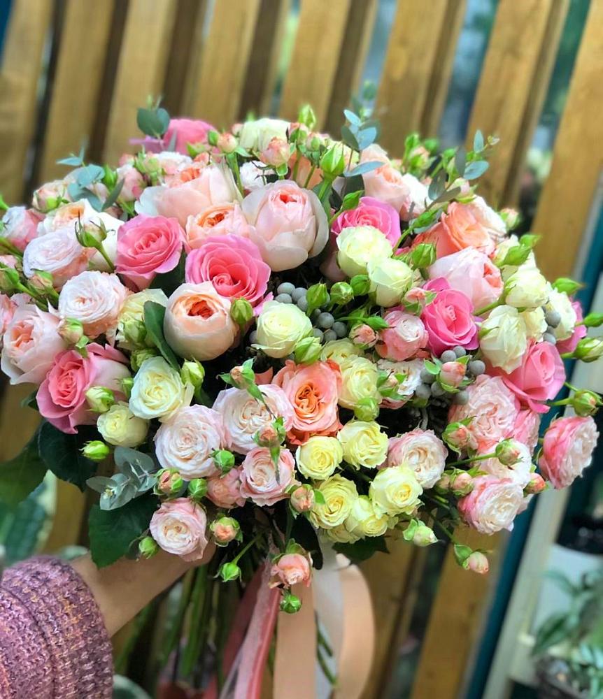 Букет цветов из: Розы в Кольцово Свердловская область