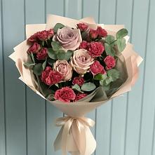 Букет цветов из:  Гвоздики и Розы в Кольцово Свердловская область